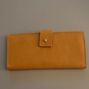 GREEN ROOST EVERYTHING WALLET IN COGNAC